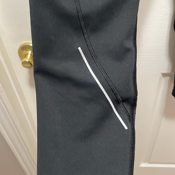 Knix Leakproof active wear legging - Picture 7 of 8